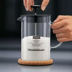 Bodum LATTEO Milk Frother With Handle, Black -Potten & pannen Winkel bodum latteo milk frother with handle black 5