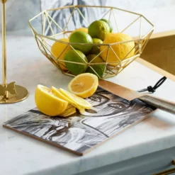 Carolina Gynning Slice Cutting Board 29,5 X 19,5 Cm, Black/White 8 Carolina Gynning Slice Cutting Board 29,5 X 19,5 Cm, Black/White -Potten & pannen Winkel carolina gynning slice cutting board black white 6