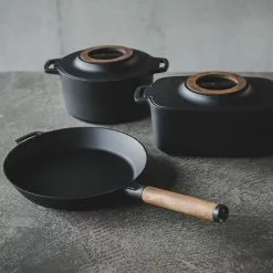 Fiskars Norden Casserole 4L, Black Cast Iron -Potten & pannen Winkel fiskars norden casserole cast iron 11