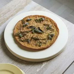 Hay Round Snijplank Large, Off-white 9 Hay Round Snijplank Large, Off-white -Potten & pannen Winkel hay round snijplank large off white 6 scaled