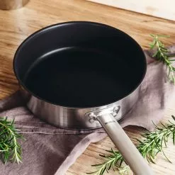 Heirol Cerasafe Pro Steelpan Met Deksel 24 Cm 3 L 11 Heirol Cerasafe Pro Steelpan Met Deksel 24 Cm 3 L -Potten & pannen Winkel heirol cerasafe pro steelpan met deksel 24 cm 3 l 5