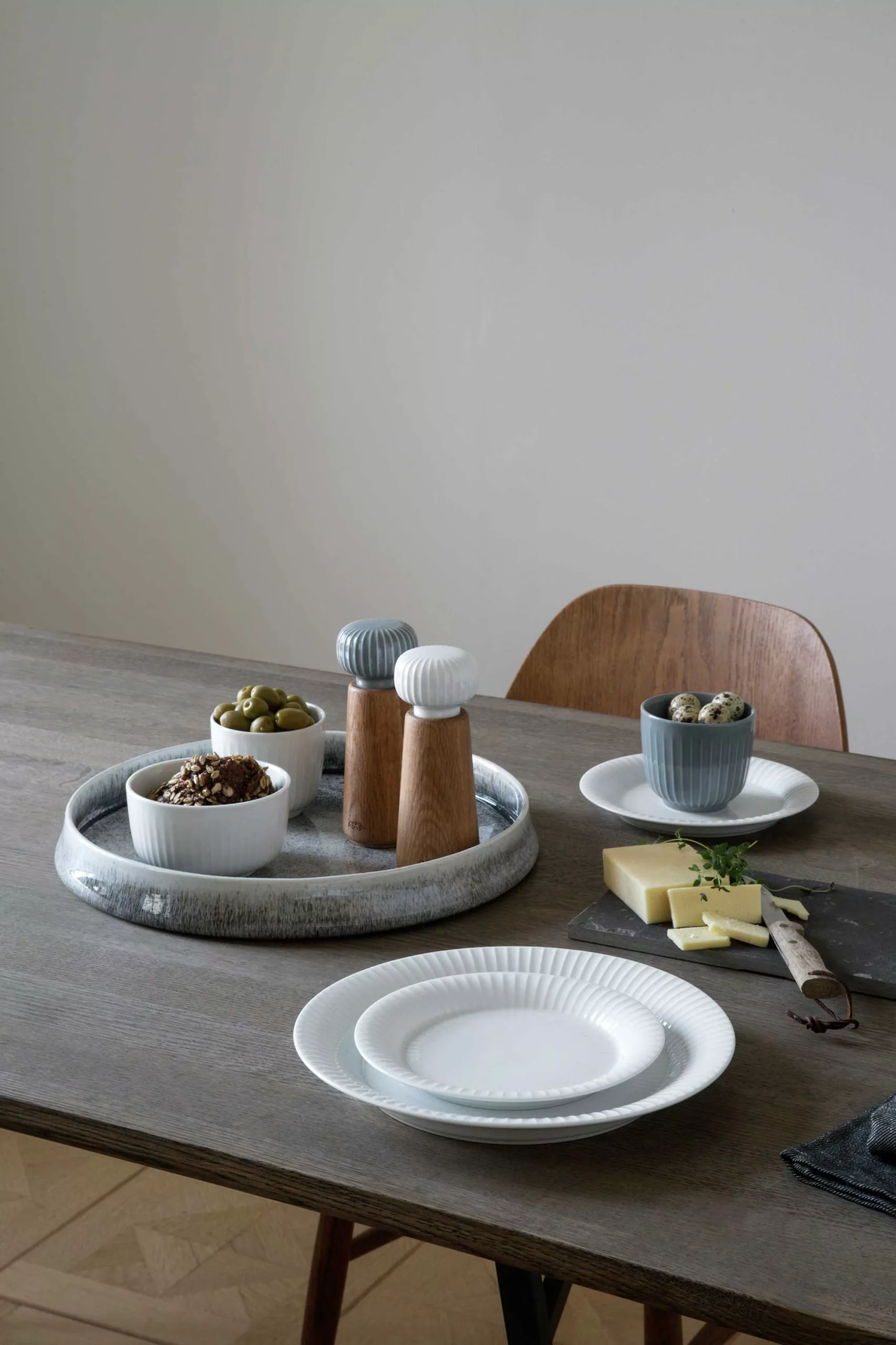 Kähler Hammershøi Spice Mill Large, Anthracite 5 Kähler Hammershøi Spice Mill Large, Anthracite - Afbeelding 3