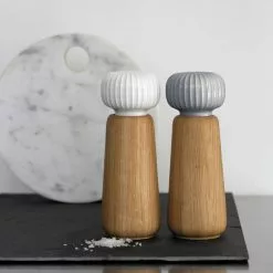 Kähler Hammershøi Spice Mill Large, Anthracite 11 Kähler Hammershøi Spice Mill Large, Anthracite -Potten & pannen Winkel kahler hammershi grinder h185 dark green 6 scaled