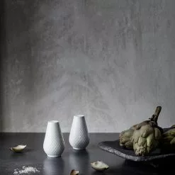 Lyngby Porcelæn Rhombe Salt & Pepper Set, White 7 Lyngby Porcelæn Rhombe Salt & Pepper Set, White -Potten & pannen Winkel lyngby porceln rhombe salt pepper set white 4