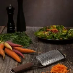 Microplane Master Grater, Medium -Potten & pannen Winkel microplane master grater medium 4 scaled