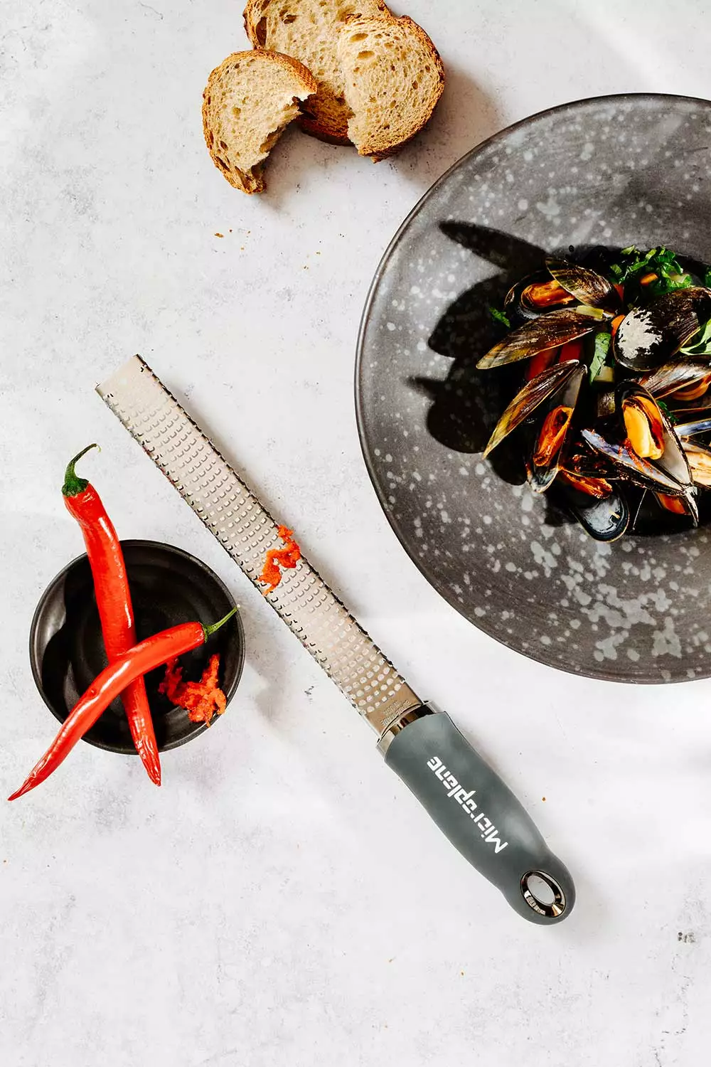 Microplane Premium Classic Zester Anthracite Gray 6 Microplane Premium Classic Zester Anthracite Gray - Afbeelding 4