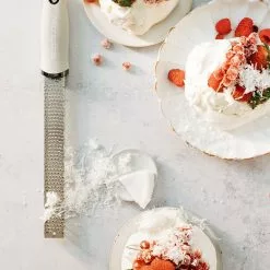 Microplane Premium Classic Zesteur, Beige 8 Microplane Premium Classic Zesteur, Beige -Potten & pannen Winkel microplane premium classic series zesteur 22