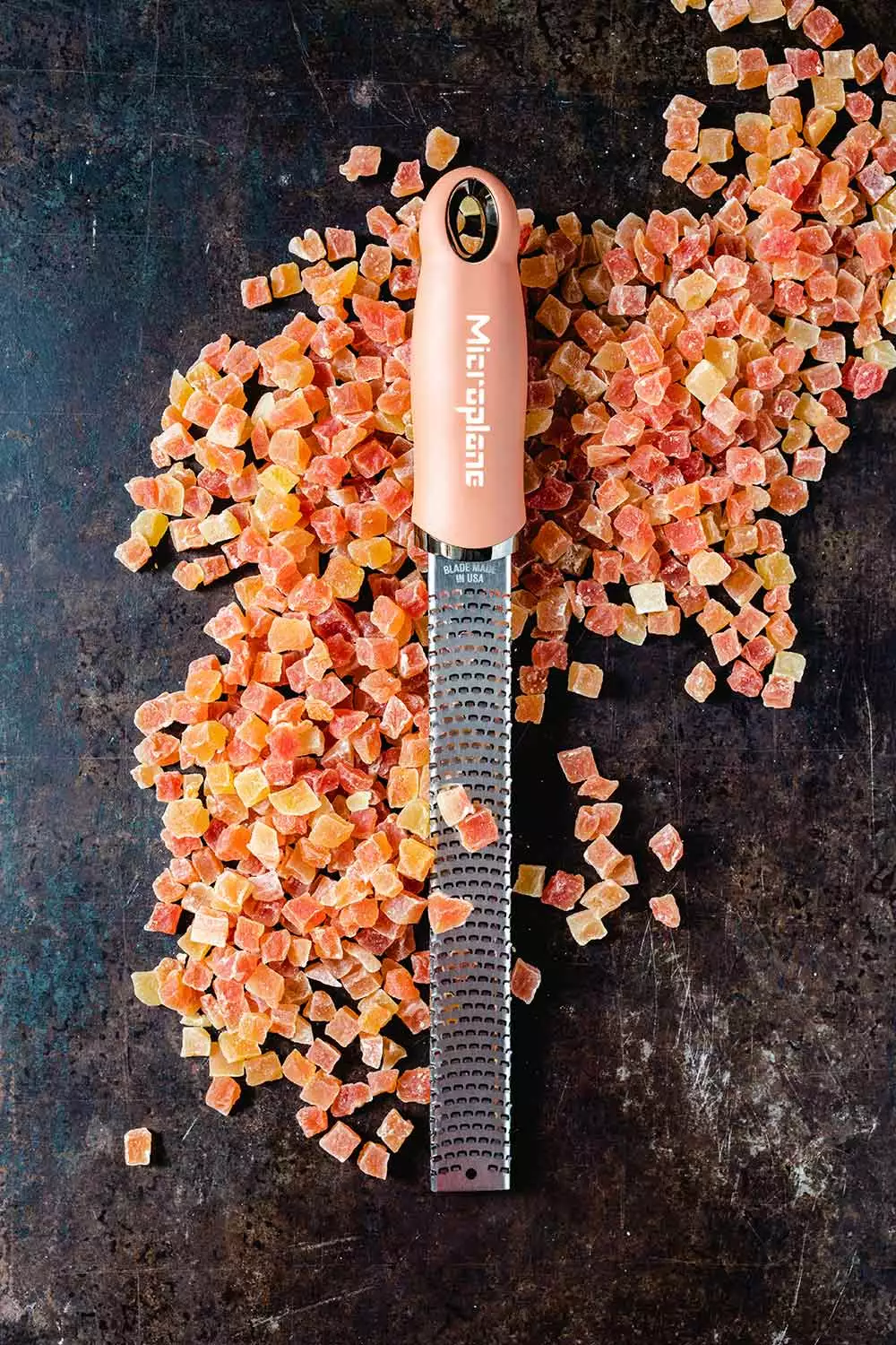 Microplane Premium Classic Zesteur, Cinnamon 4 Microplane Premium Classic Zesteur, Cinnamon - Afbeelding 2