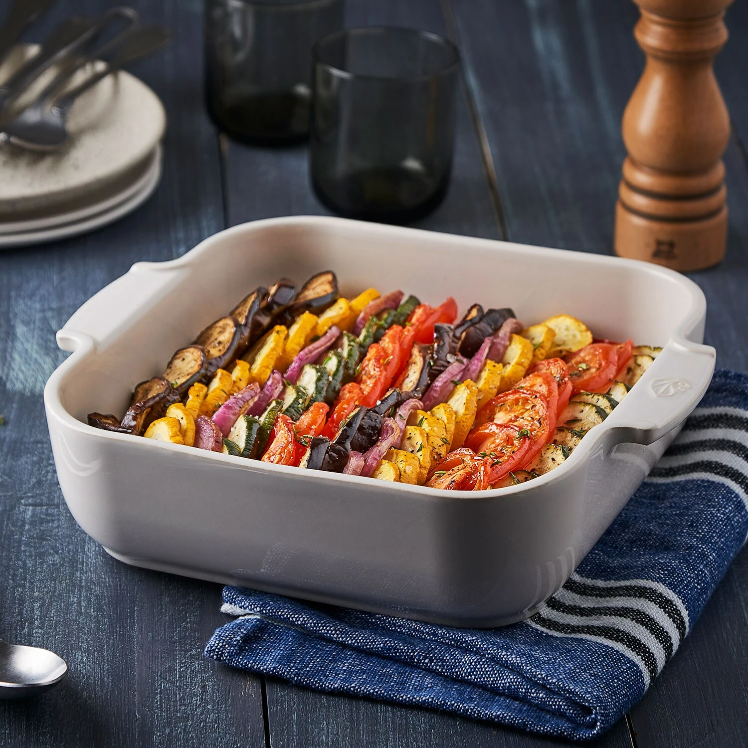 Peugeot Appolia Ovenschaal 28x28 Cm, Ecru 4 Peugeot Appolia Ovenschaal 28x28 Cm, Ecru - Afbeelding 2