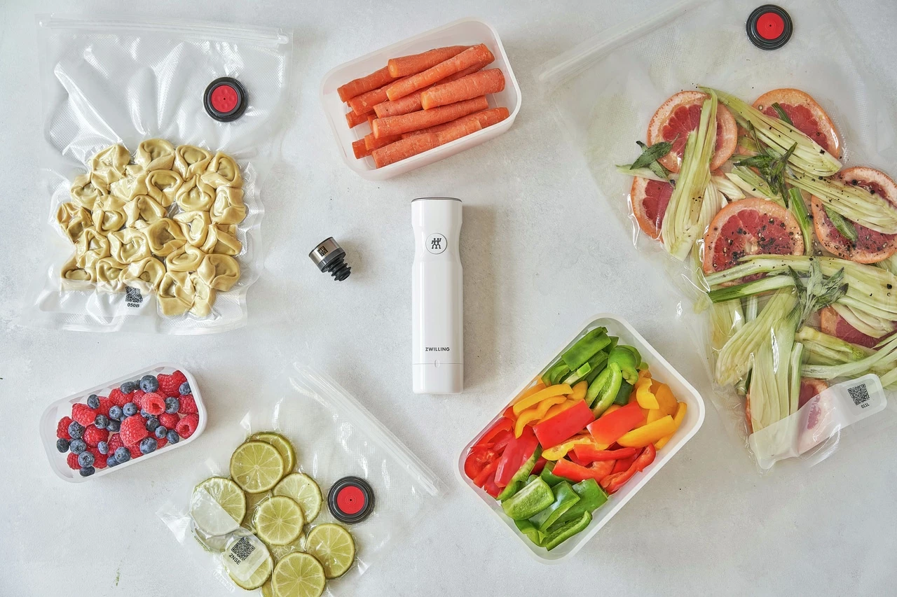 Zwilling Fresh & Save Startpakket Met Vacuümpomp / Tassen / Bakjes Van Plastic, 7 Stuks 6 Zwilling Fresh & Save Startpakket Met Vacuümpomp / Tassen / Bakjes Van Plastic, 7 Stuks - Afbeelding 4